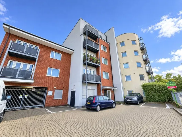 James Watt Way, Erith, DA8, photo 1