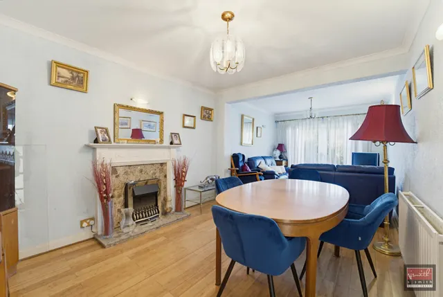 Celia Crescent, Ashford, photo 2