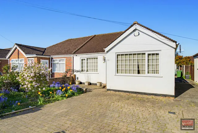 Celia Crescent, Ashford, photo 1