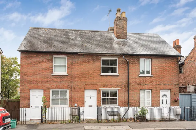 St. Judes Road, Englefield Green, TW20, photo 1