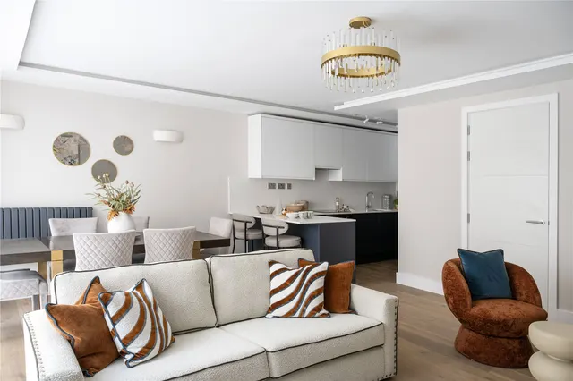 Shepherds Bush Road, W6, photo 1