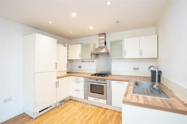 Brighton Road, Redhill, RH1, photo 2