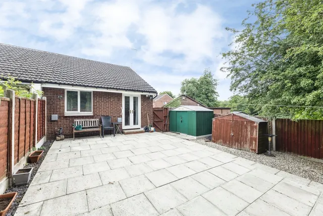 Grange Fields Road, Leeds, LS10, photo 1