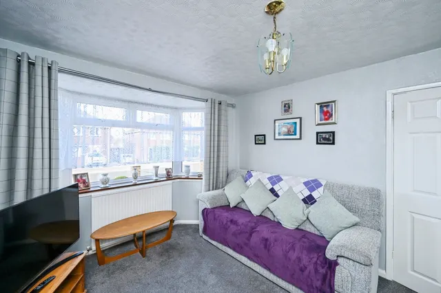 Central Avenue, Kirkby-in-Ashfield, NG17, photo 3