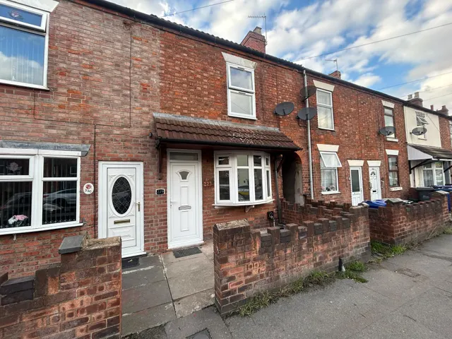 Waterloo Street, Burton upon Trent, DE14, photo 1