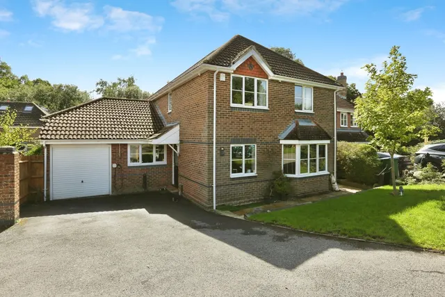 Shorewood Close, Warsash, SO31, photo 1