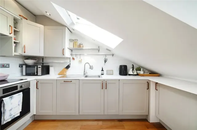 Photo 3 — Maygrove Road, West Hampstead, London, NW6
