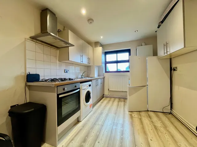 Belle Vue Road, Leeds, LS3, photo 3