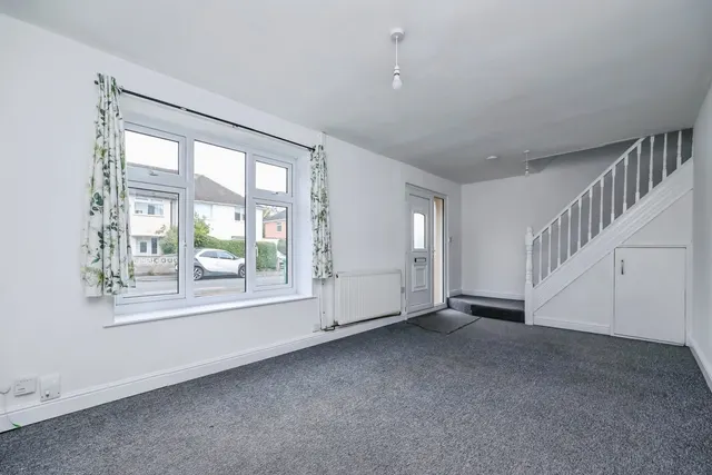 Foxearth Avenue, Clifton, NG11, photo 3