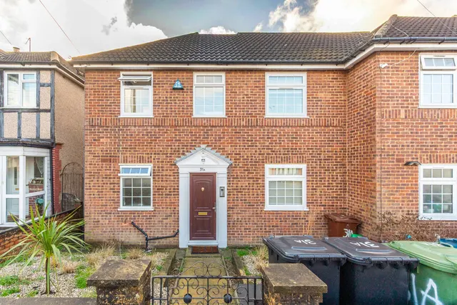 31a Ovesdon Avenue, Harrow, photo 1