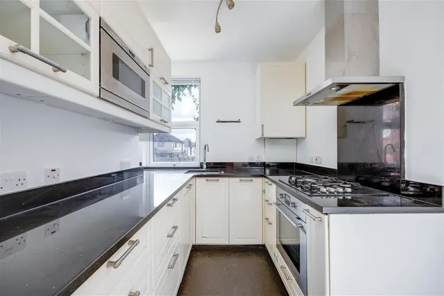 Archer Road, South Norwood, photo 2