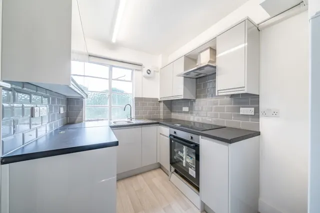 Corner Fielde, Streatham Hill, SW2, photo 1