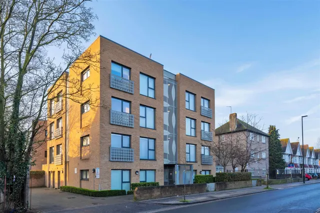 Western Road, Southall, photo 1