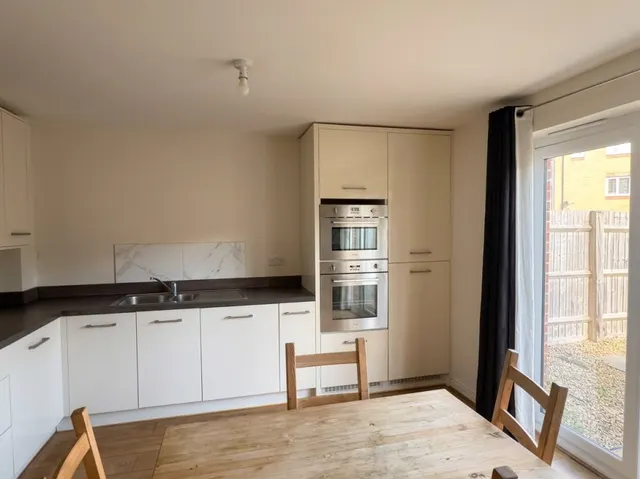 Great Clover Leaze, Bristol, BS16, photo 2