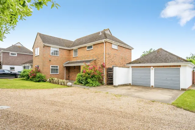 Aldwick Felds, Bognor Regis, photo 1