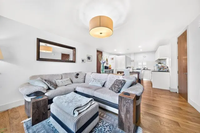 Corben Mews, London, SW8, photo 1
