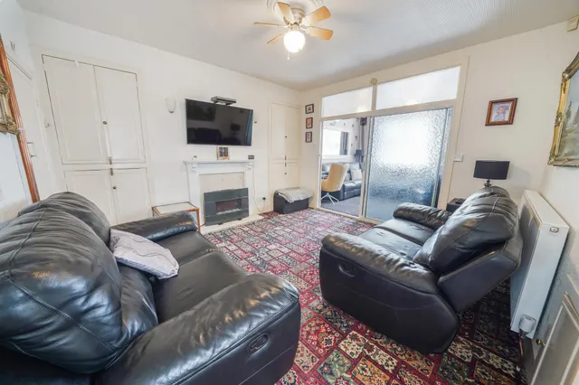 Arthur Street, Ammanford, SA18, photo 3