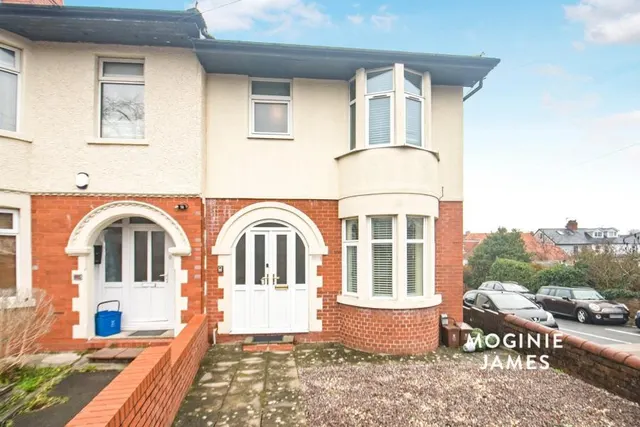 Manor Way, Heath, CF14, photo 1