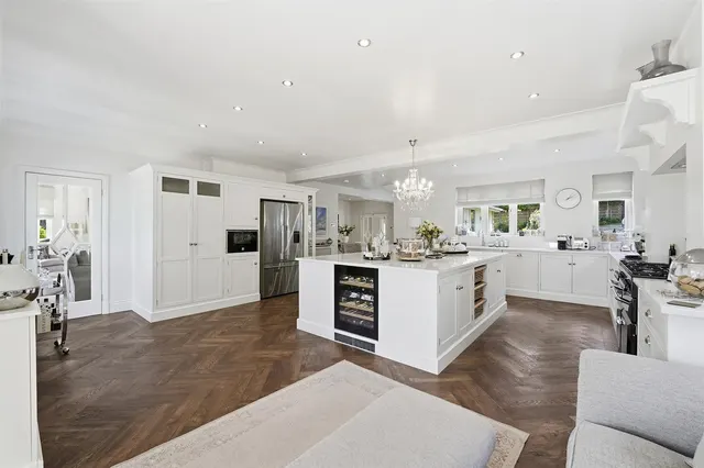 Photo 2 — Castle Hill, Prestbury