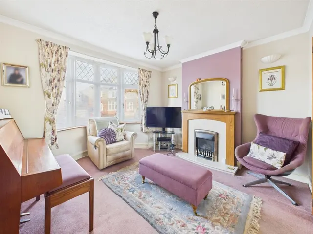 Wellsprings Road, Longlevens, photo 2