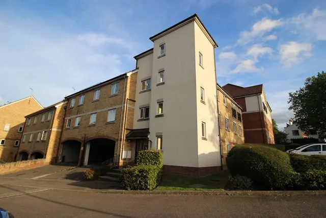Knights Place, Redhill, RH1, photo 1