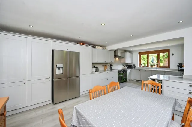 Cinnamon Lane, Fearnhead, WA2, photo 2
