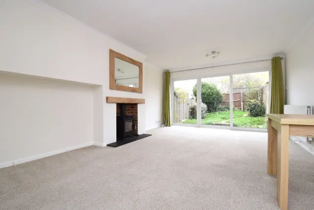 Place Farm Avenue, Orpington, BR6, photo 2