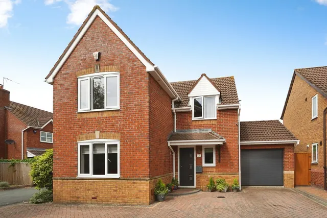 Beach Close, Evesham, WR11, photo 1