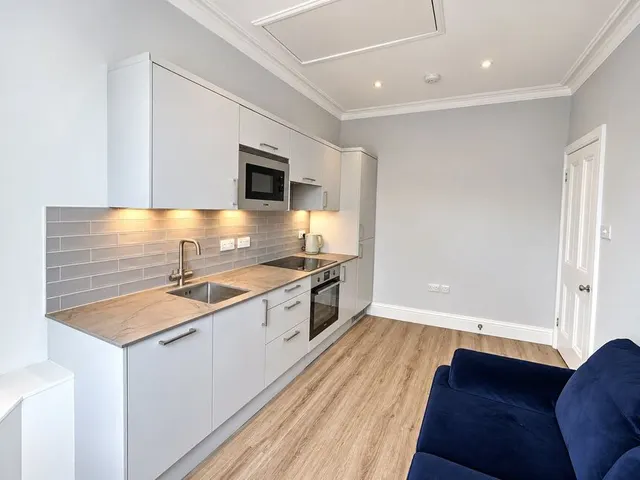 Photo 3 — Balfour Street, Edinburgh, Midlothian, EH6