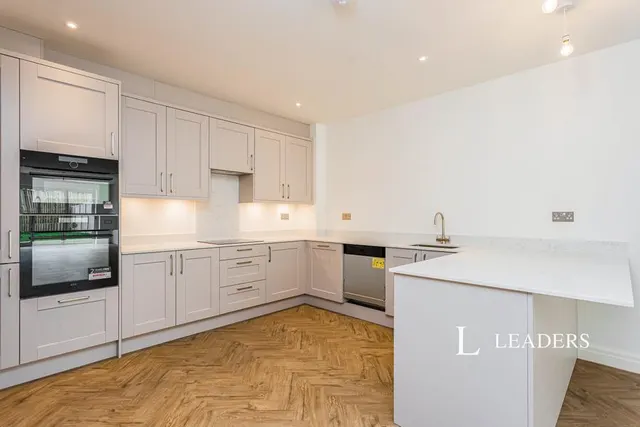 4 bedroom house, Acorn Gardens, Uckfield, TN22