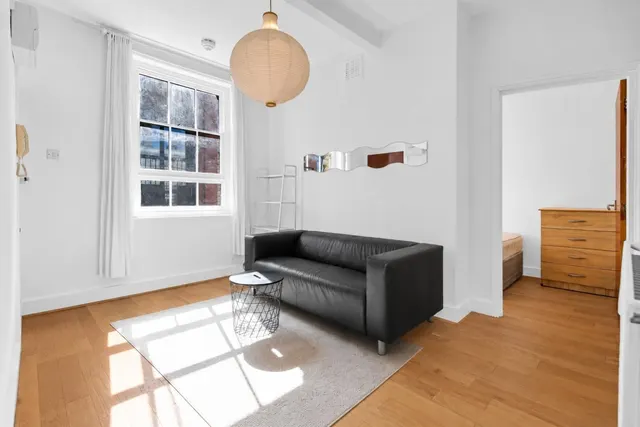 Photo 2 — Luke Street , Shoreditch, EC2