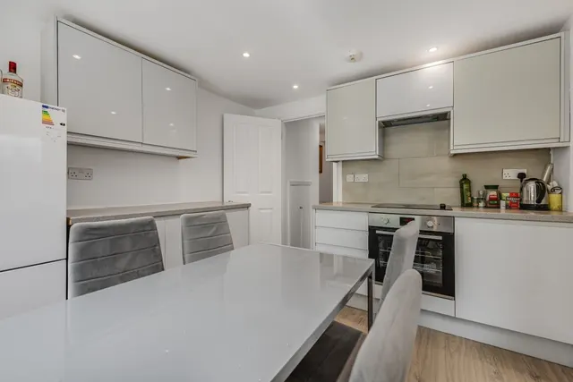 Gastein Road, Hammersmith & Fulham, W6, photo 1