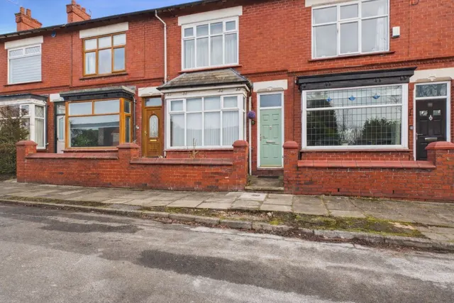 Carlton Road, Ashton-under-Lyne, OL6, photo 1
