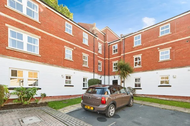 Teale Court, LEEDS, West Yorkshire, LS7, photo 1