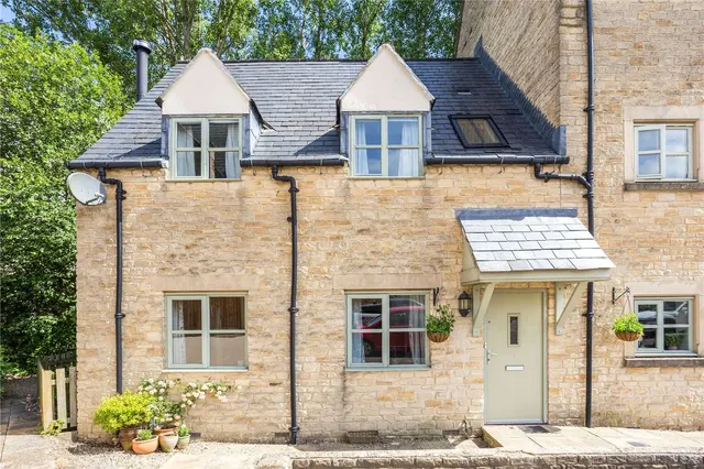 Webbs Court, Northleach, Nr Cirencester, Gloucestershire, GL54 3LR, photo 1