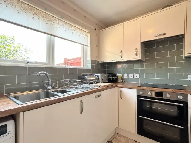 Photo 2 — Buckthorn, Stacey Bushes, Milton Keynes, Buckinghamshire, MK12 6HL