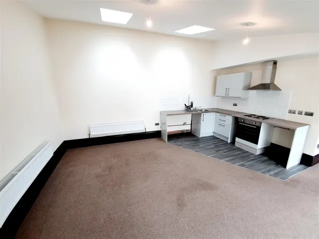 Club Street, Kettering, photo 3
