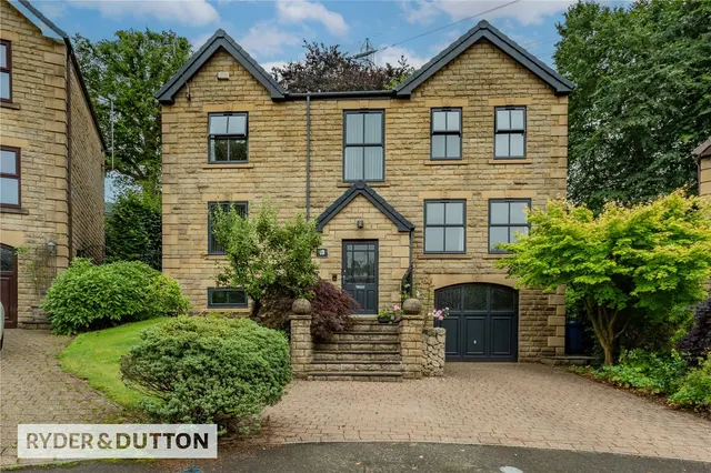 Oakenshaw View, Whitworth, OL12, photo 1