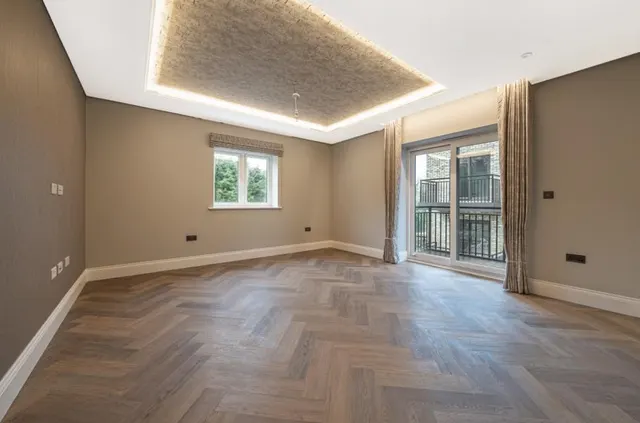 Eastbury Avenue, Northwood, HA6, photo 2