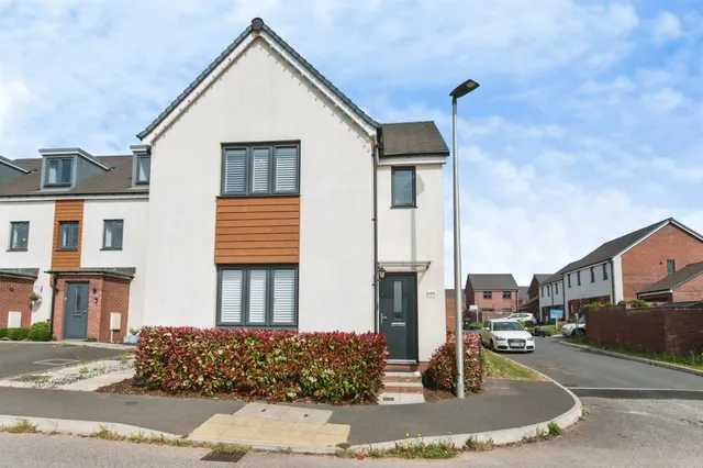 Hutchings Drive, Tithebarn, Exeter, photo 1