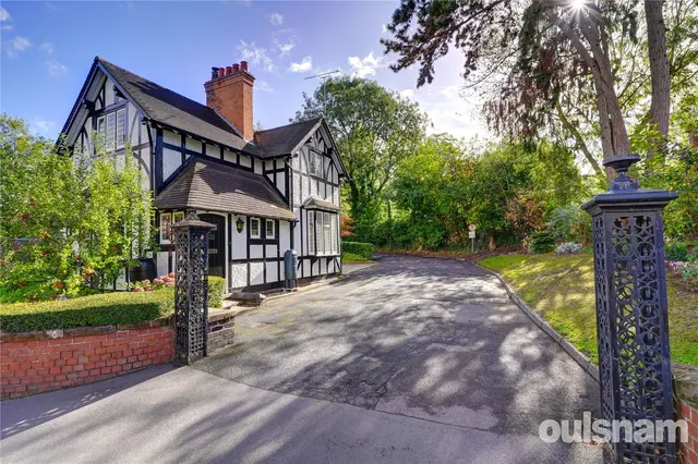 Worcester Road, Droitwich, Worcestershire, WR9 8AA, photo 1