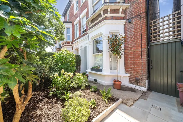 Photo 2 — Herne Hill Road, London, SE24