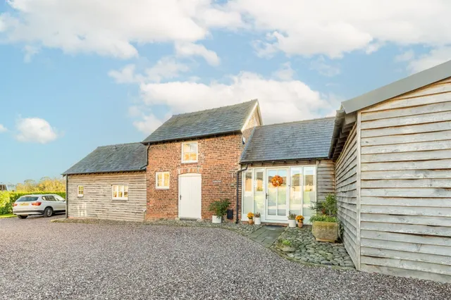 Gate House Barns, Malpas, photo 1