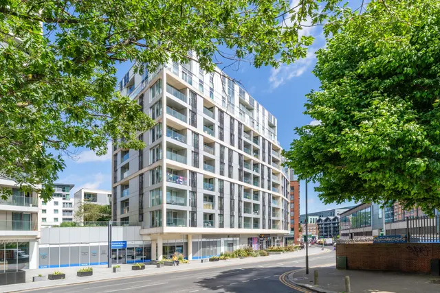 Photo 3 — Buckhold Road, London, SW18