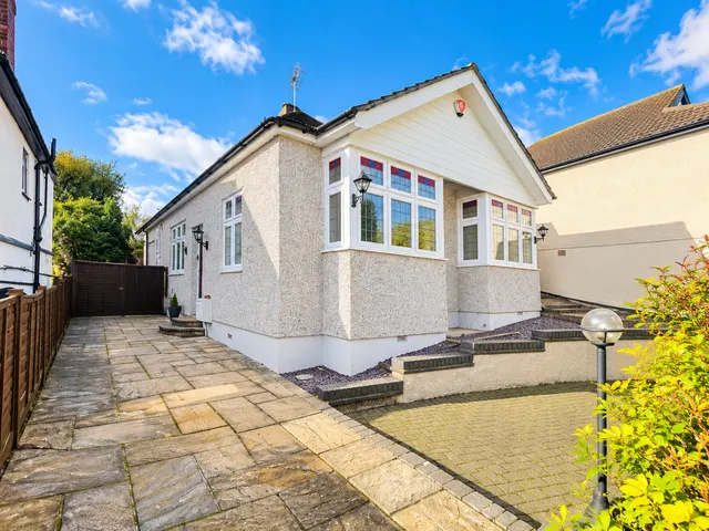 Upton Road South, Bexley, DA5, photo 1