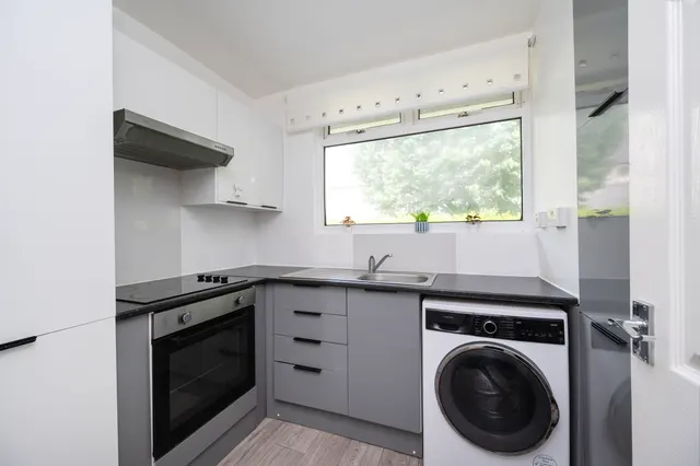 Photo 2 — 25 Butfield House, Stevens Avenue, London