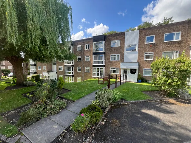 Lowther Road, Prestwich, M25, photo 1