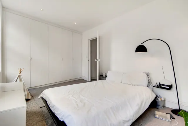 Photo 3 — 109a Kings Cross Road, London