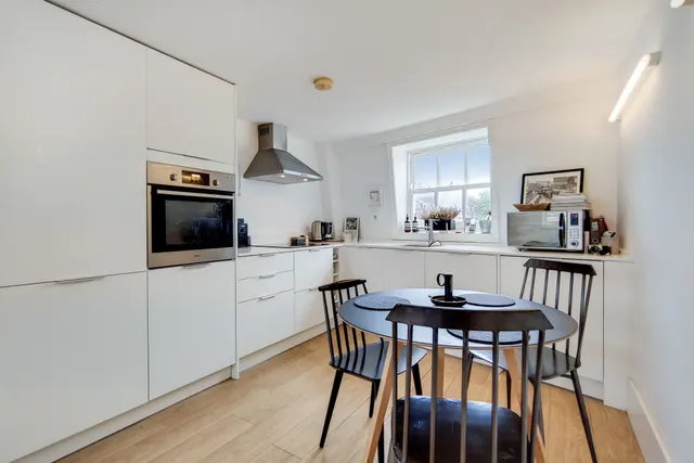 Photo 2 — 109a Kings Cross Road, London