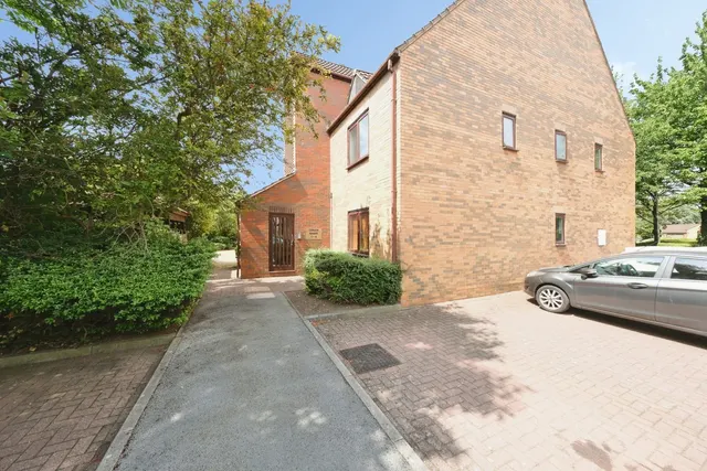 Curlew Wharf, Nottingham, NG7, photo 1